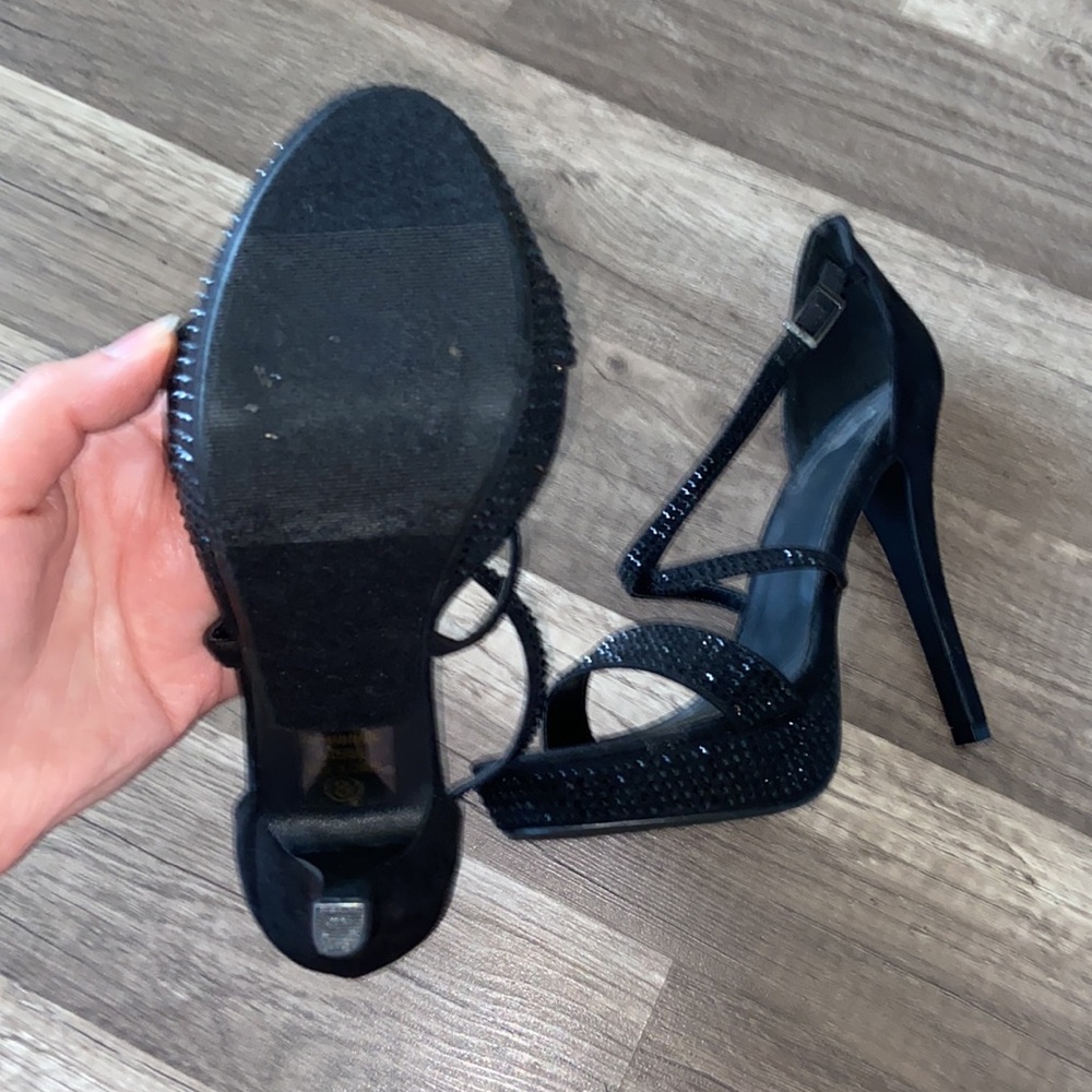 Heels - Picture 2 of 2